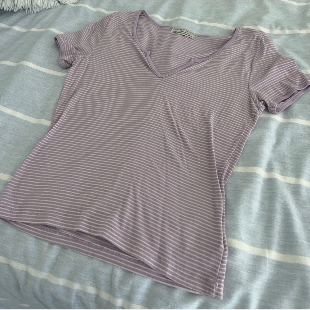 Women’s urban outfitters size medium purple and white striped T-shirt￼